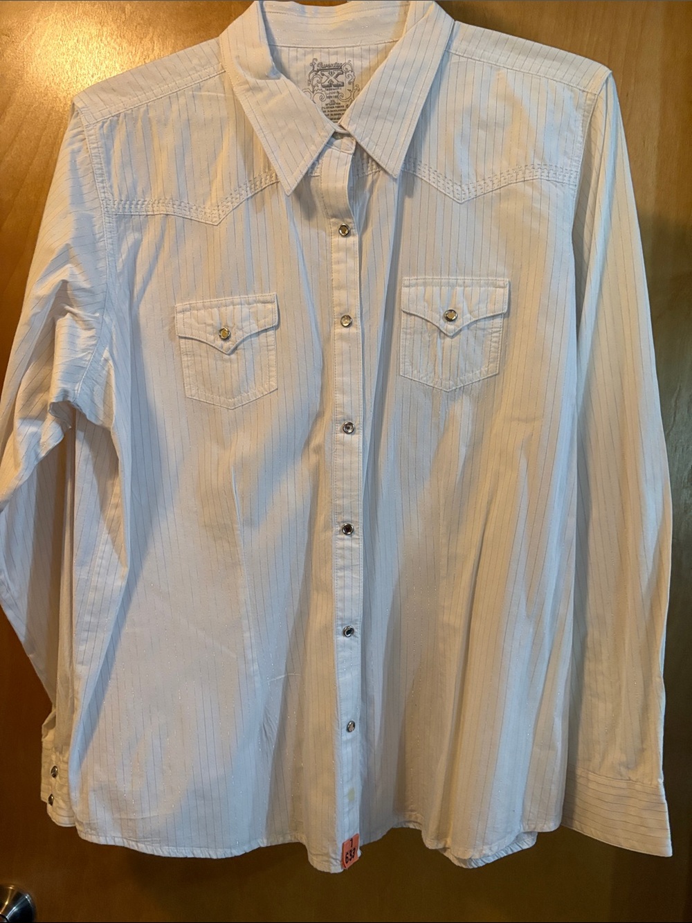 Twenty X Women’s White Pinstripe Western-Style Button-Down Shirt; Size XXL